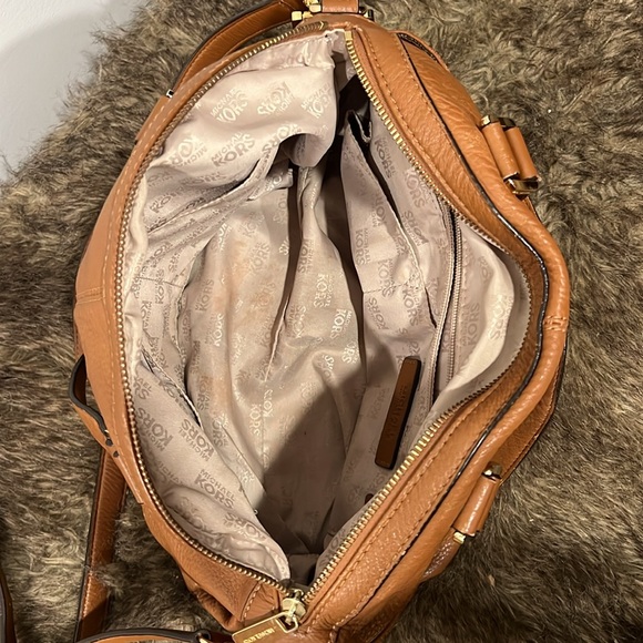 Michael Kors Crossbody Bag - Picture 5 of 6